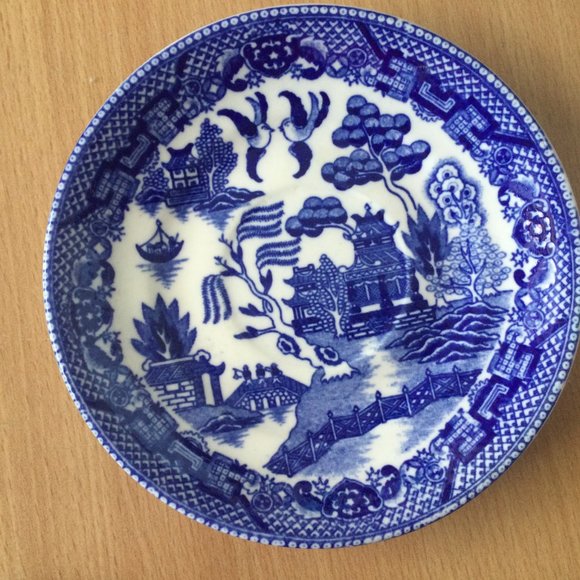 Three Vintage Japanese Porcelain Blue & White Blue Willow 5 3/4” Saucer Plates - Picture 2 of 5